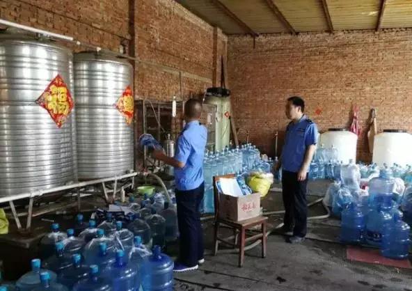 你還在喝桶裝水嗎？直飲水設(shè)備真香